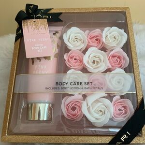 TAHARI (13) piece rosewater pink peony, scented body care set NIB